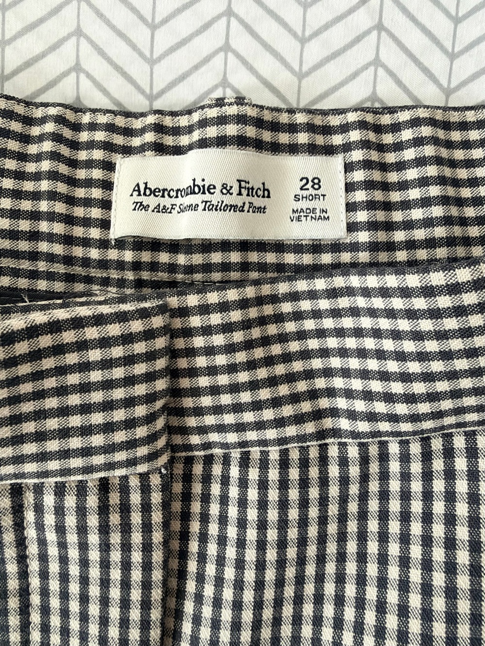 Abercrombie & Fitch Black and White Checked Wide-Leg Pants - Picture 3 of 3